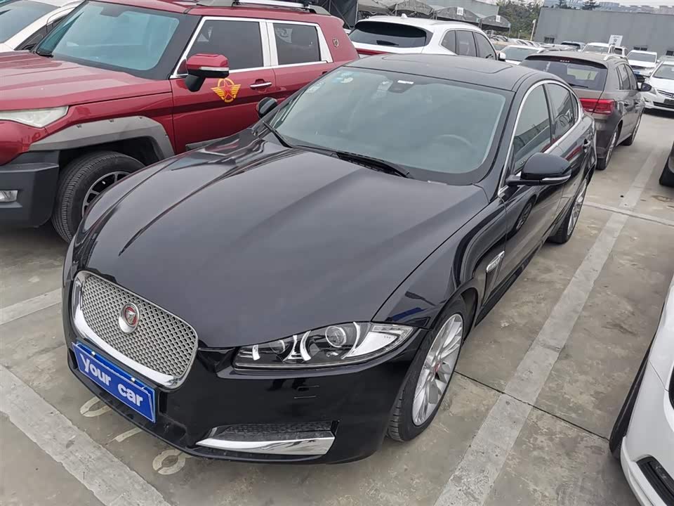 Jaguar XF