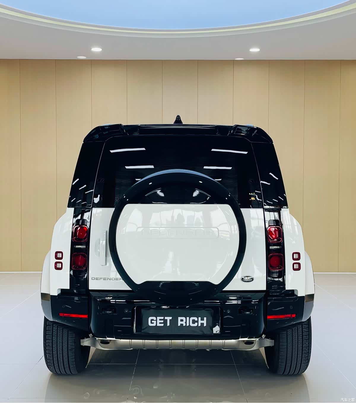 Land Rover Defender, 2026 8