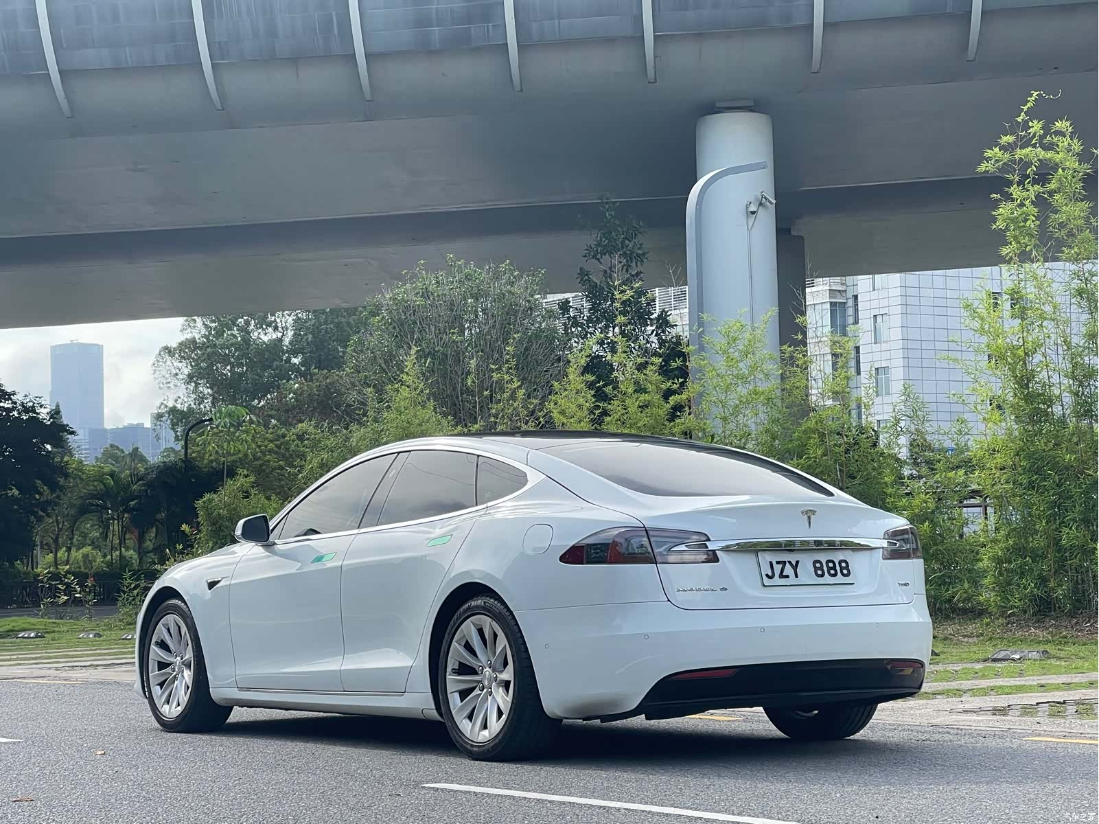 Tesla Model S, 2019 все фото
