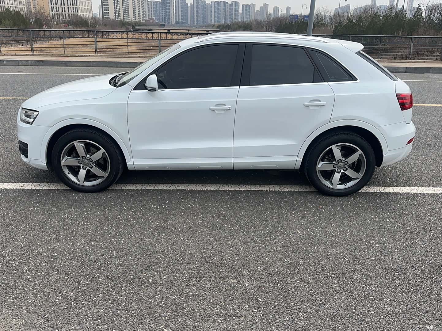 Audi Q3, 2015 10