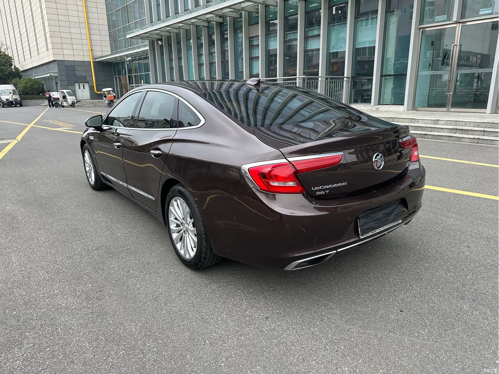 Buick LaCrosse, 2018 все фото