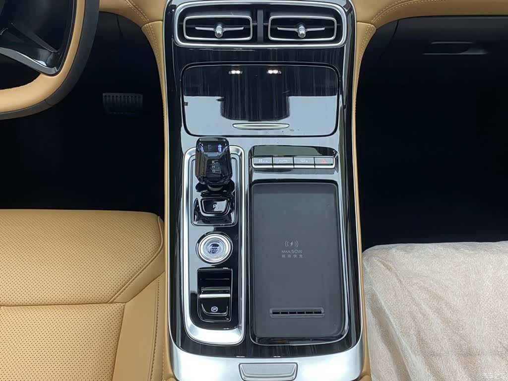 Geely Boyue, 2026 20
