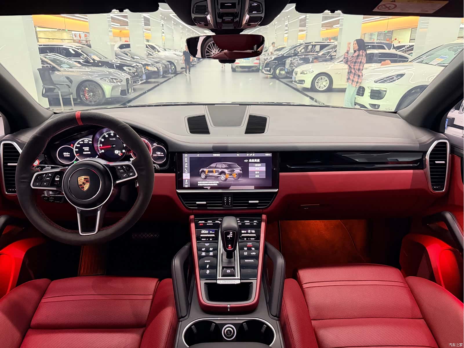 Porsche Cayenne, 2020 все фото