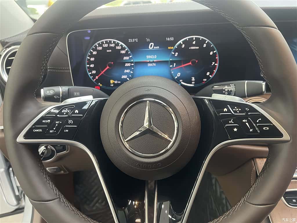 Mercedes-Benz E-Class, 2024 19