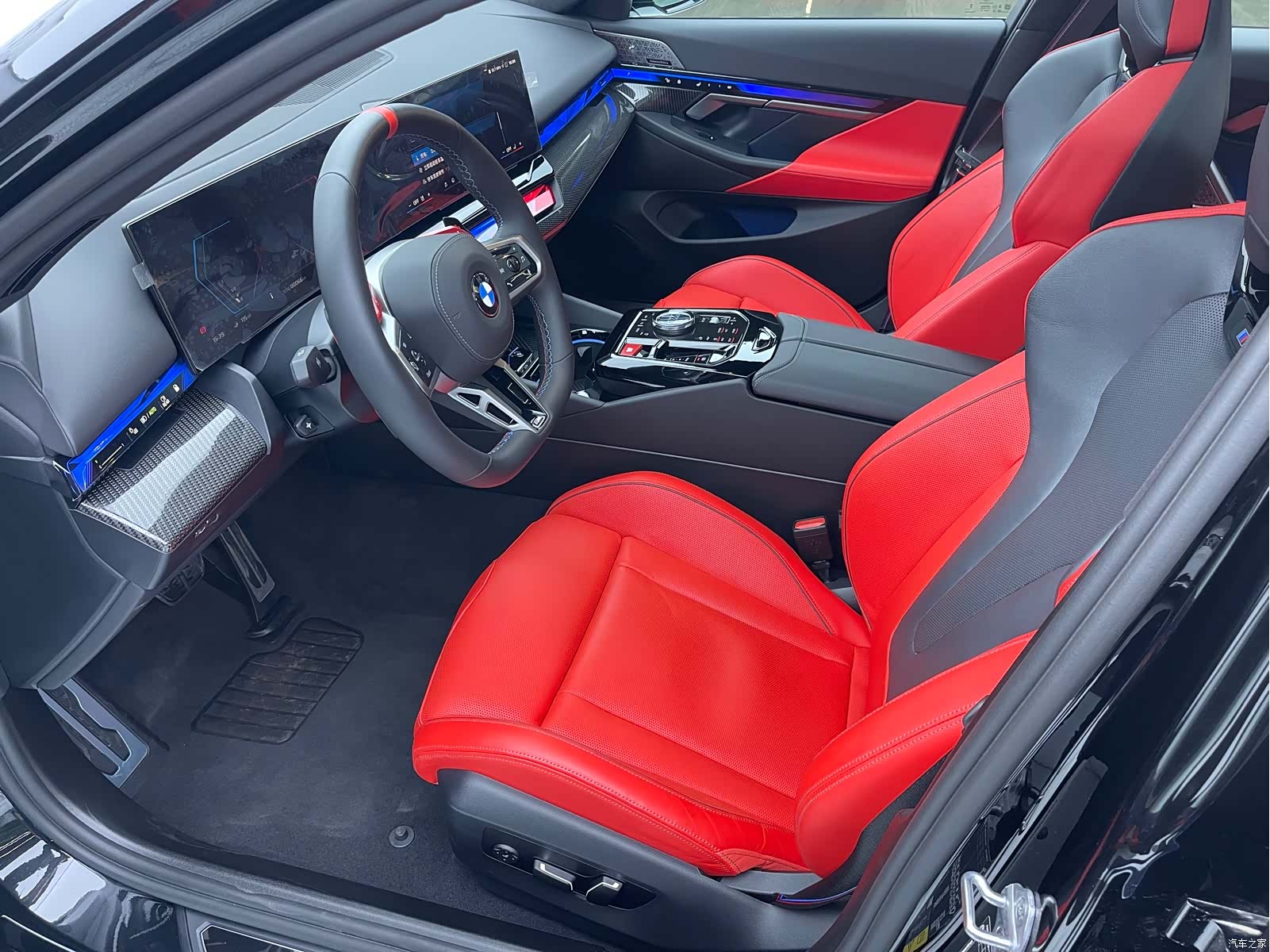 BMW M5, 2025 8