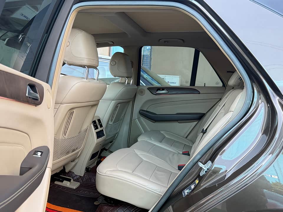 Mercedes-Benz M class