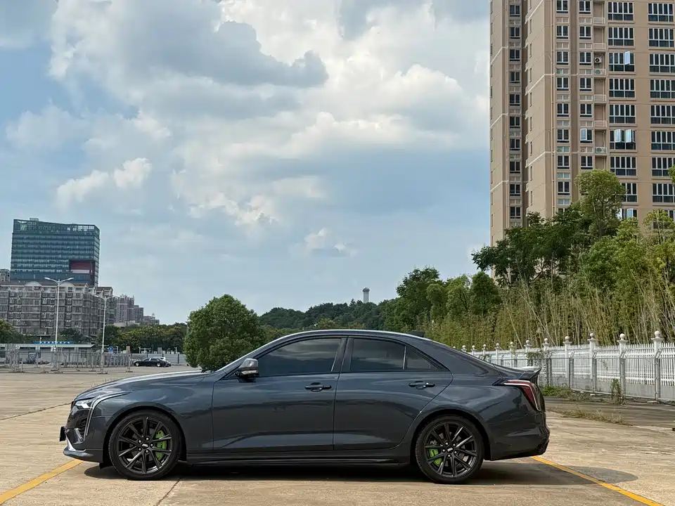 Cadillac CT4