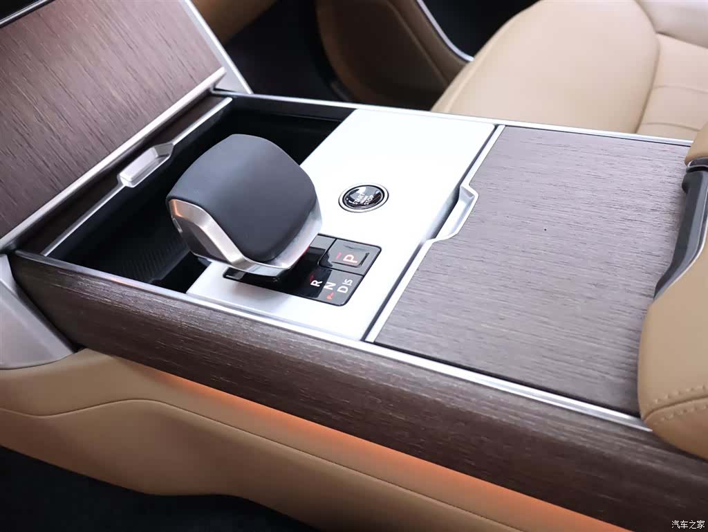 Land Rover Range Rover, 2025 12
