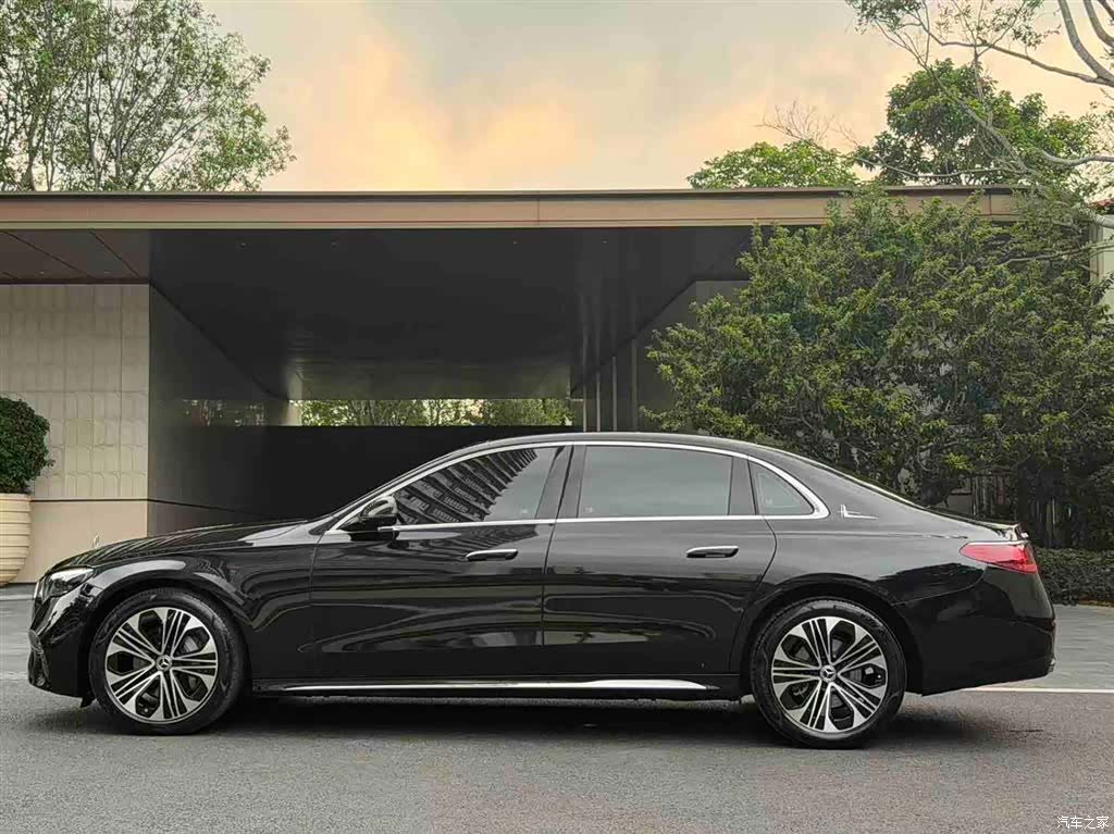 Mercedes-Benz E-Class, 2025 16