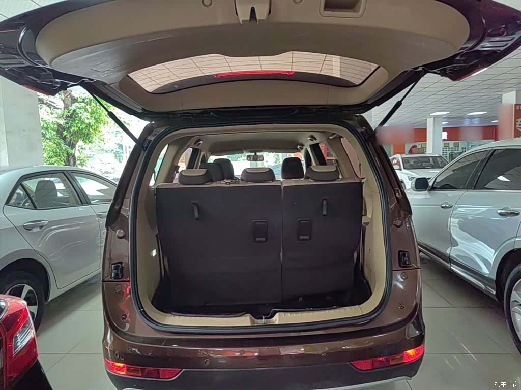 Wuling 730, 2018 19