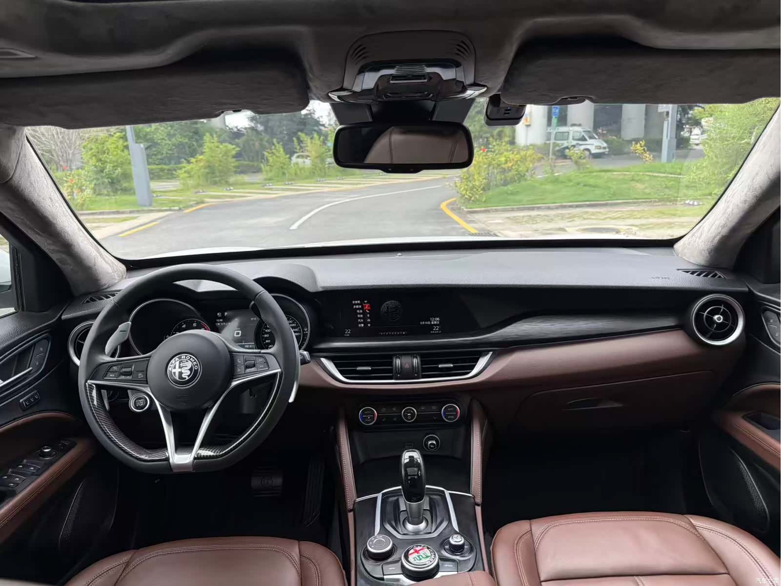 Alfa Romeo Stelvio, 2018 9