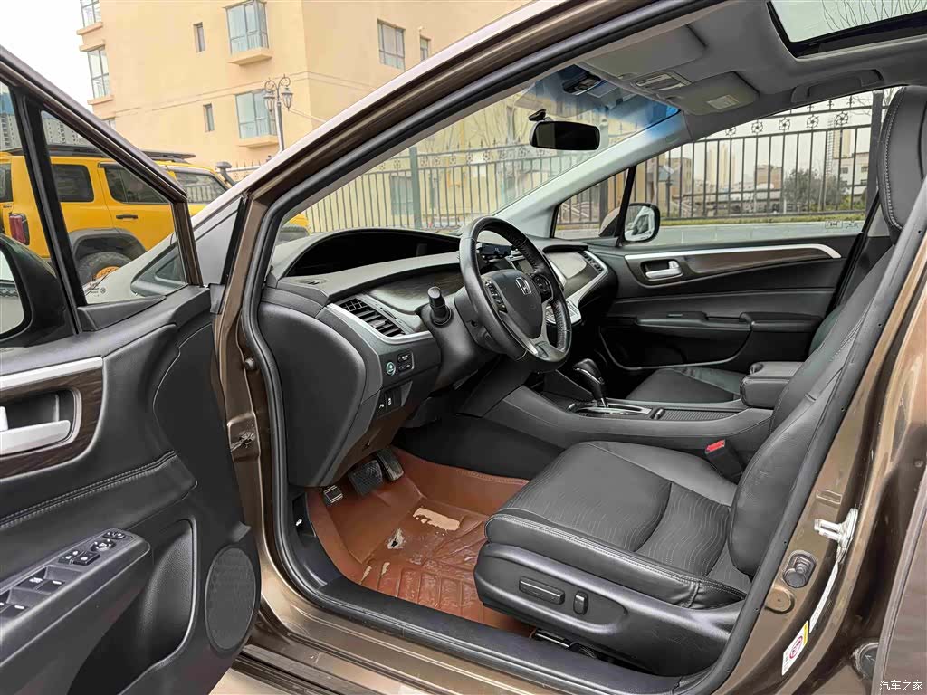 Honda Jade, 2015 все фото