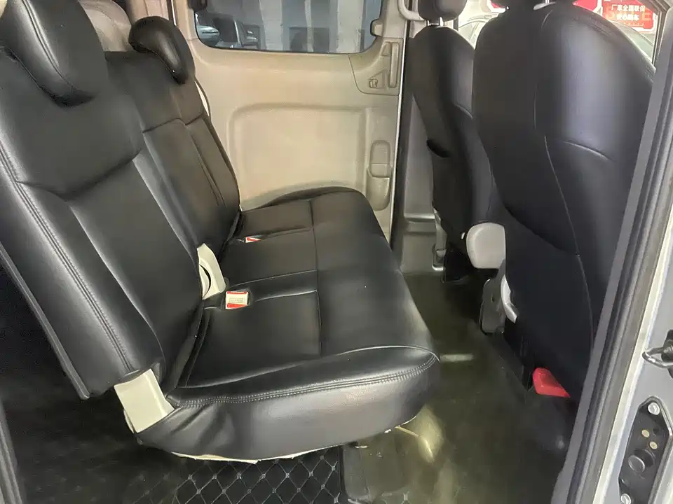 Nissan NV200 Nissan NV200
