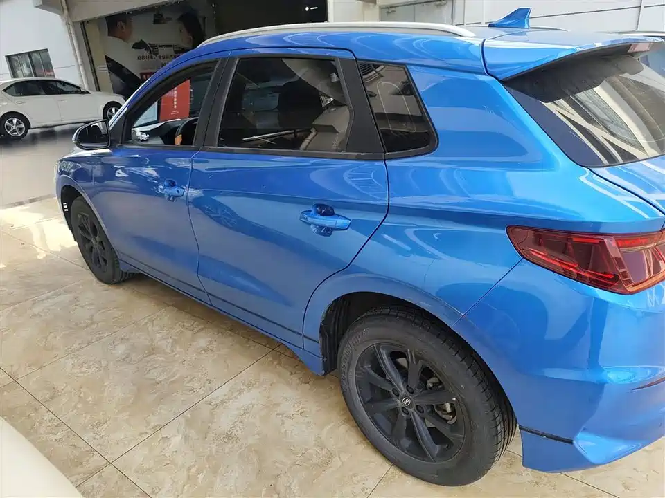 BYD e2