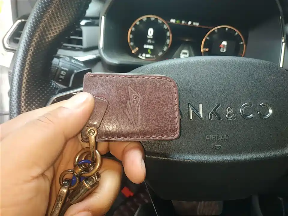 Lynk & Co 06