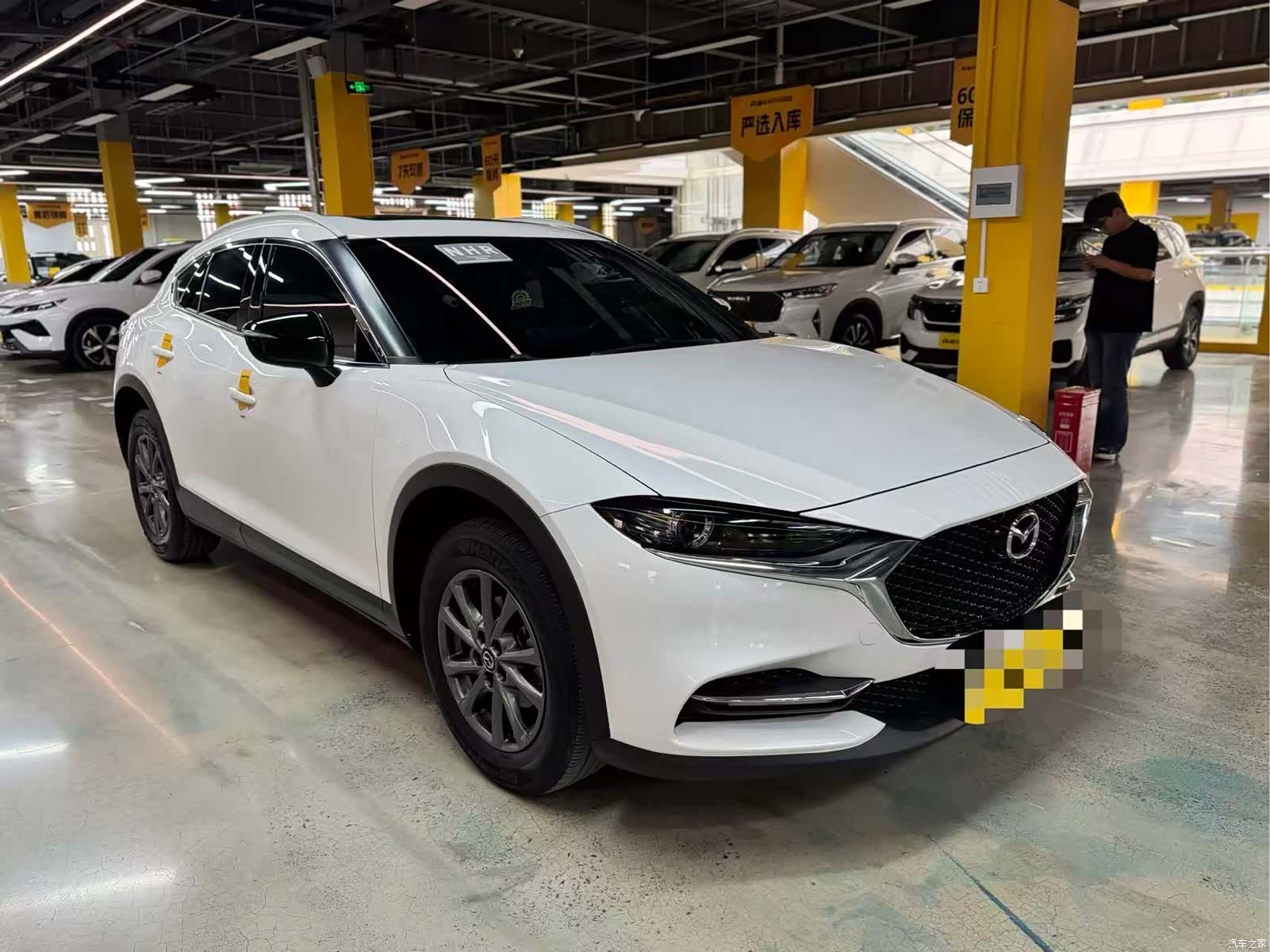 Mazda CX-4, 2023 все фото