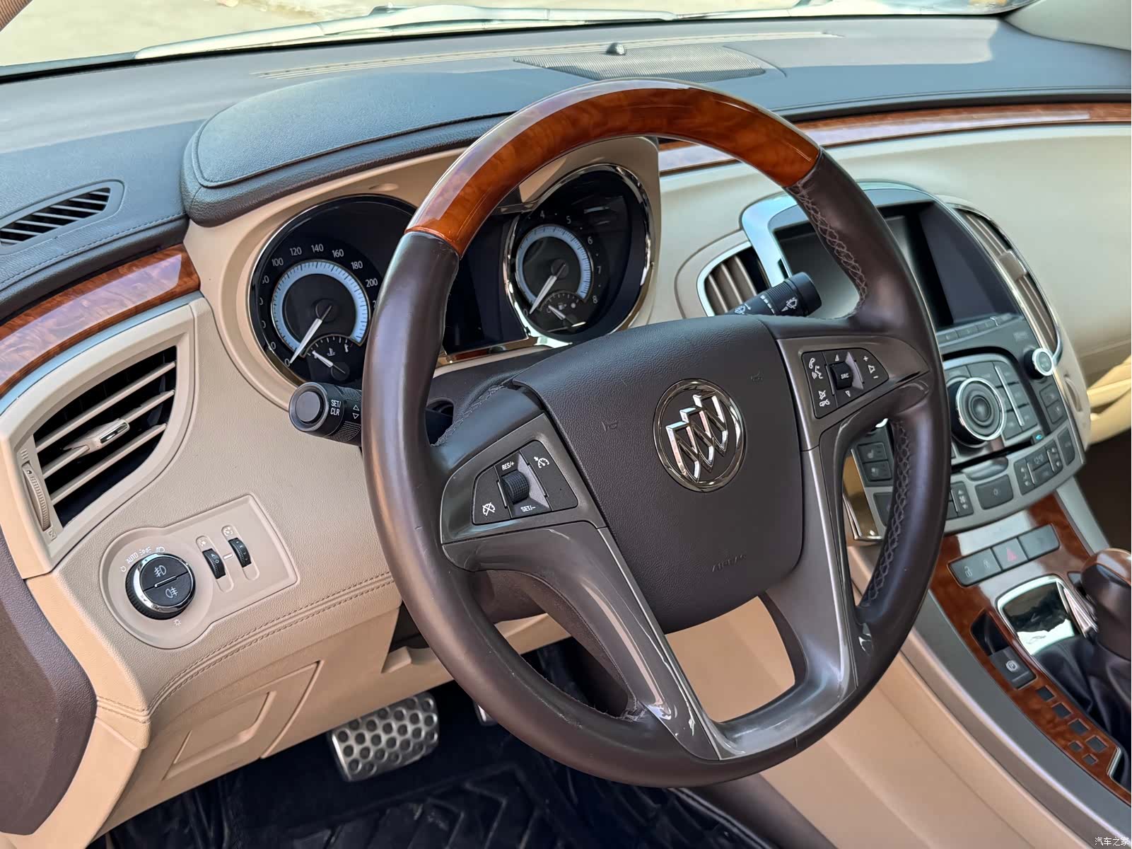 Buick LaCrosse, 2009 10