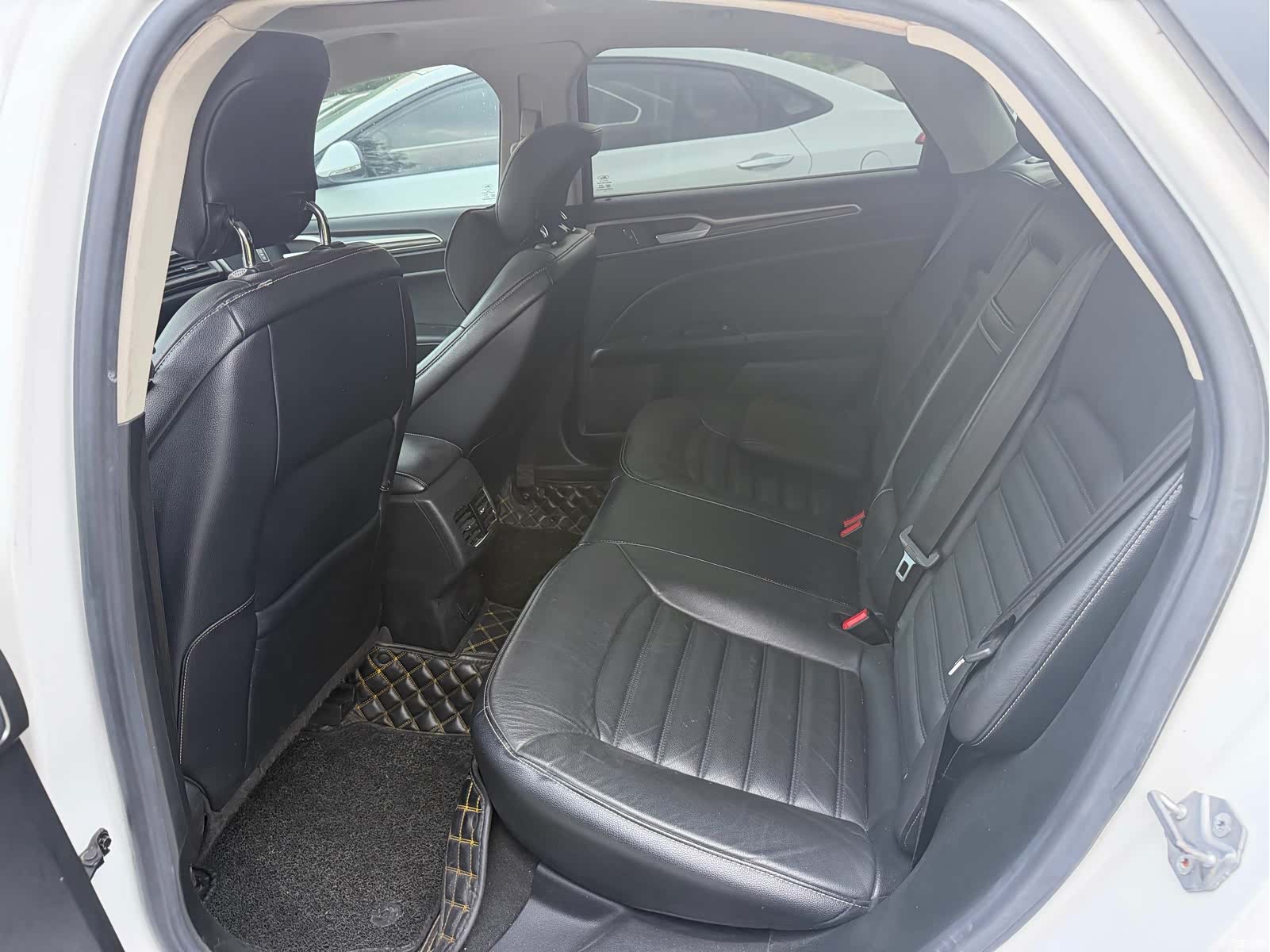 Ford Mondeo, 2018 8