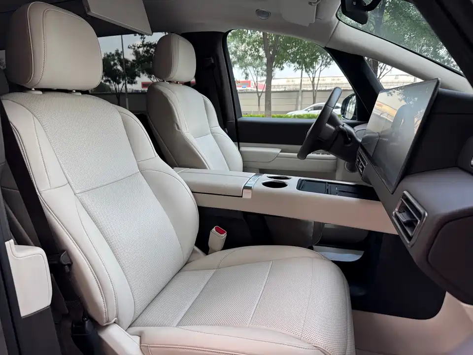 Li Auto Ideal MEGA Li Auto Ideal MEGA