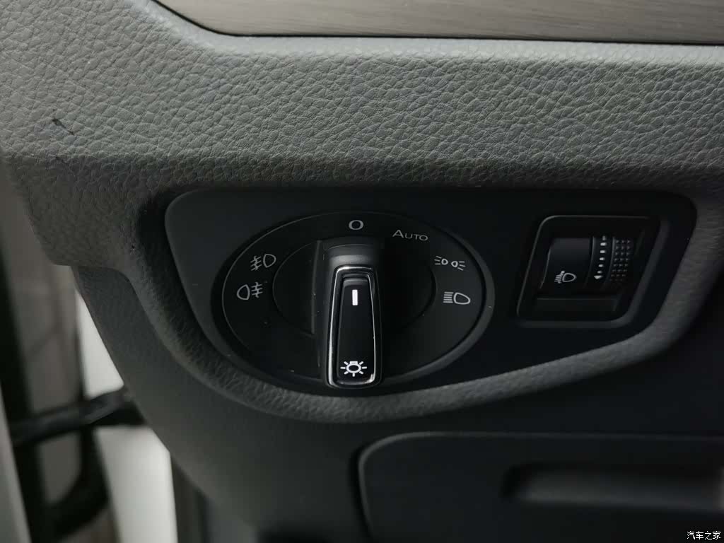 Volkswagen L, 2016 21