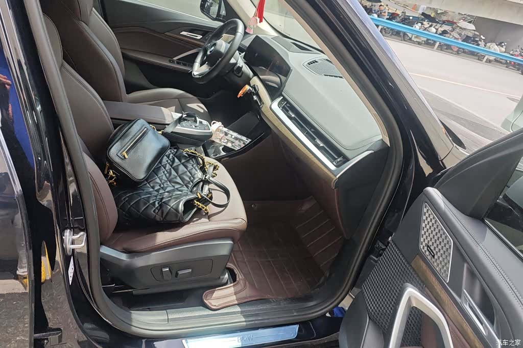 BMW X1, 2024 8
