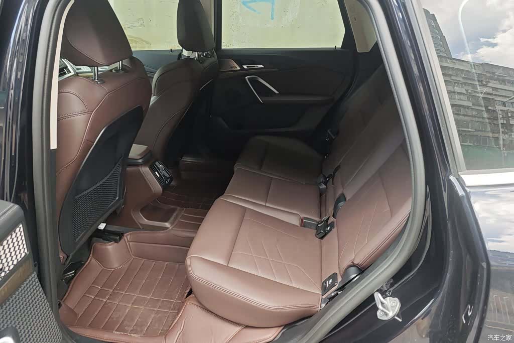 BMW X1, 2024 11