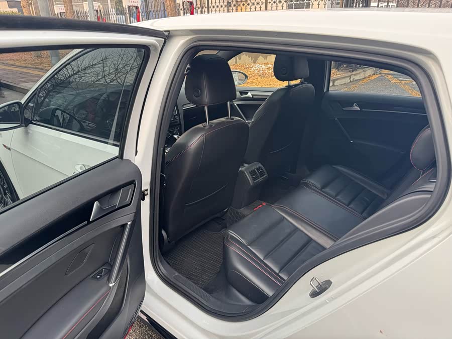 Volkswagen Golf GTI 2016, фото 28