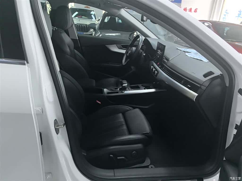 Audi A4L, 2023 25