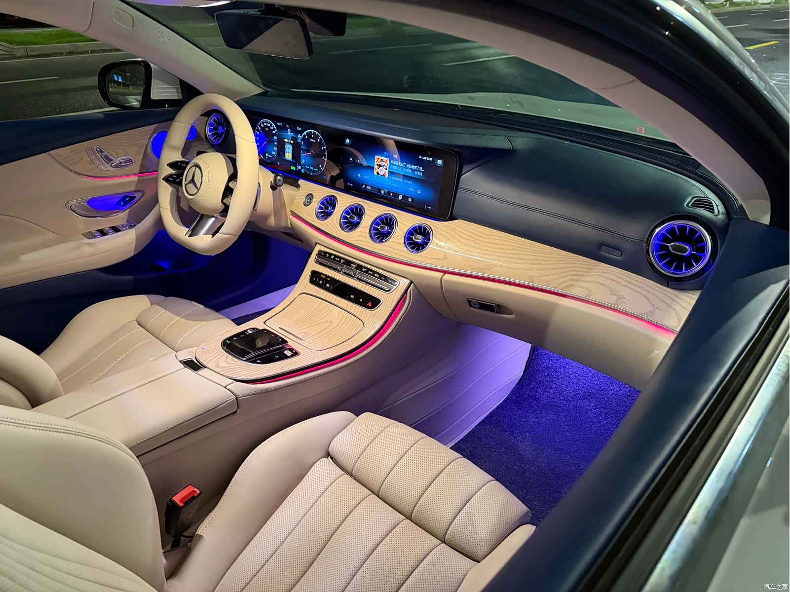 Mercedes-Benz E-Class, 2023 10
