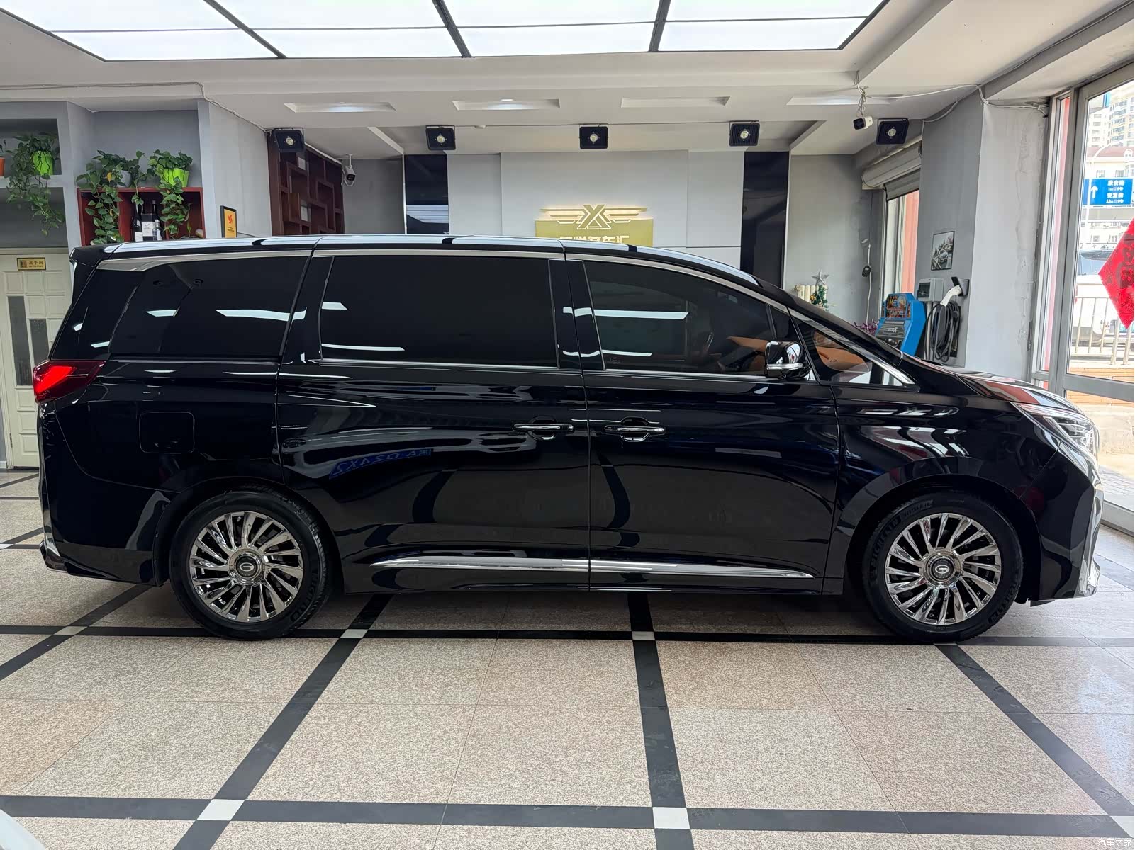 Trumpchi M8, 2022 4