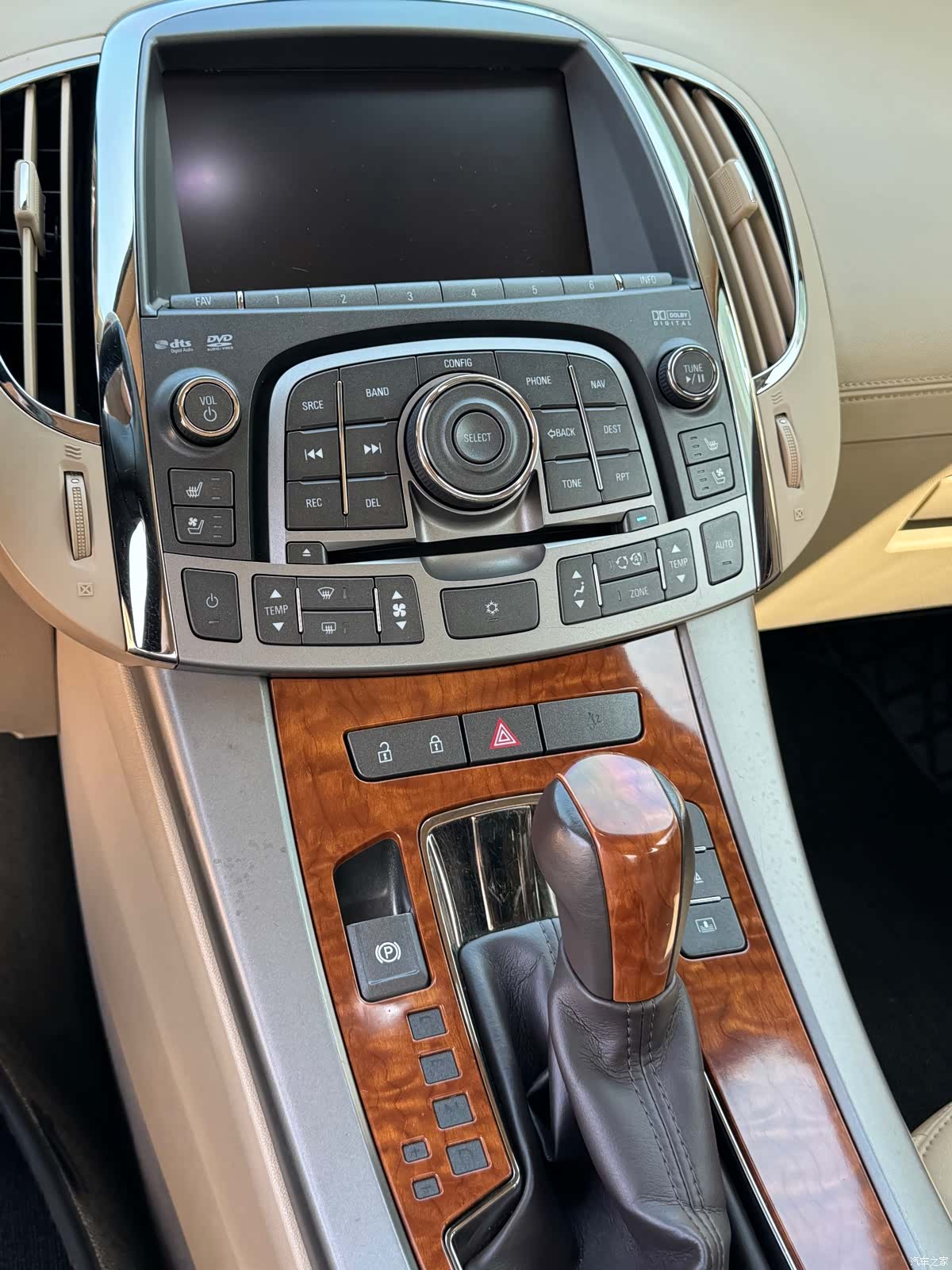 Buick LaCrosse, 2009 13