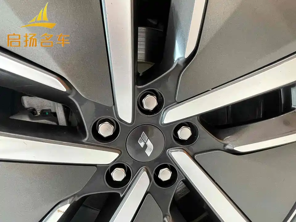 Li Auto Ideal L6