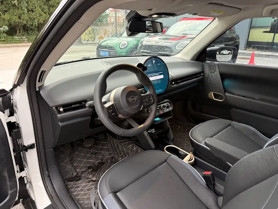 MINI Electric COOPER