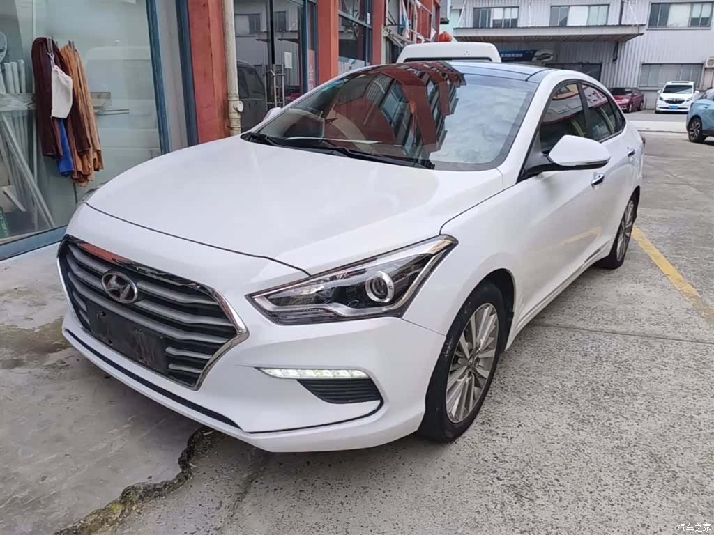 Hyundai GLS, 2017 1