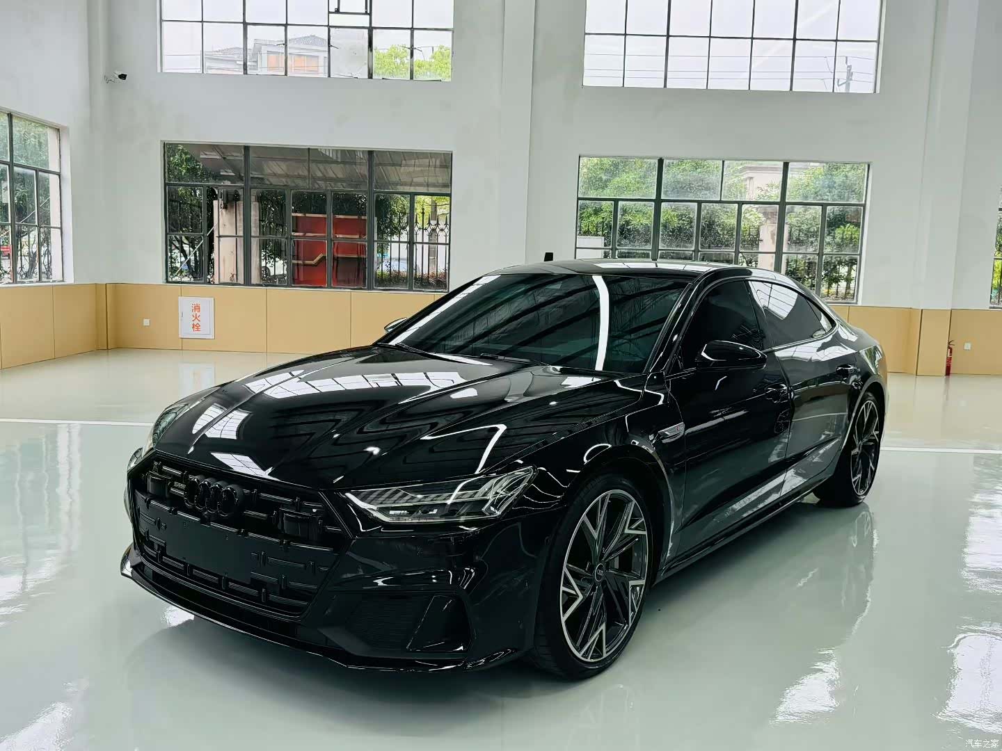 Audi A7L, 2023 1