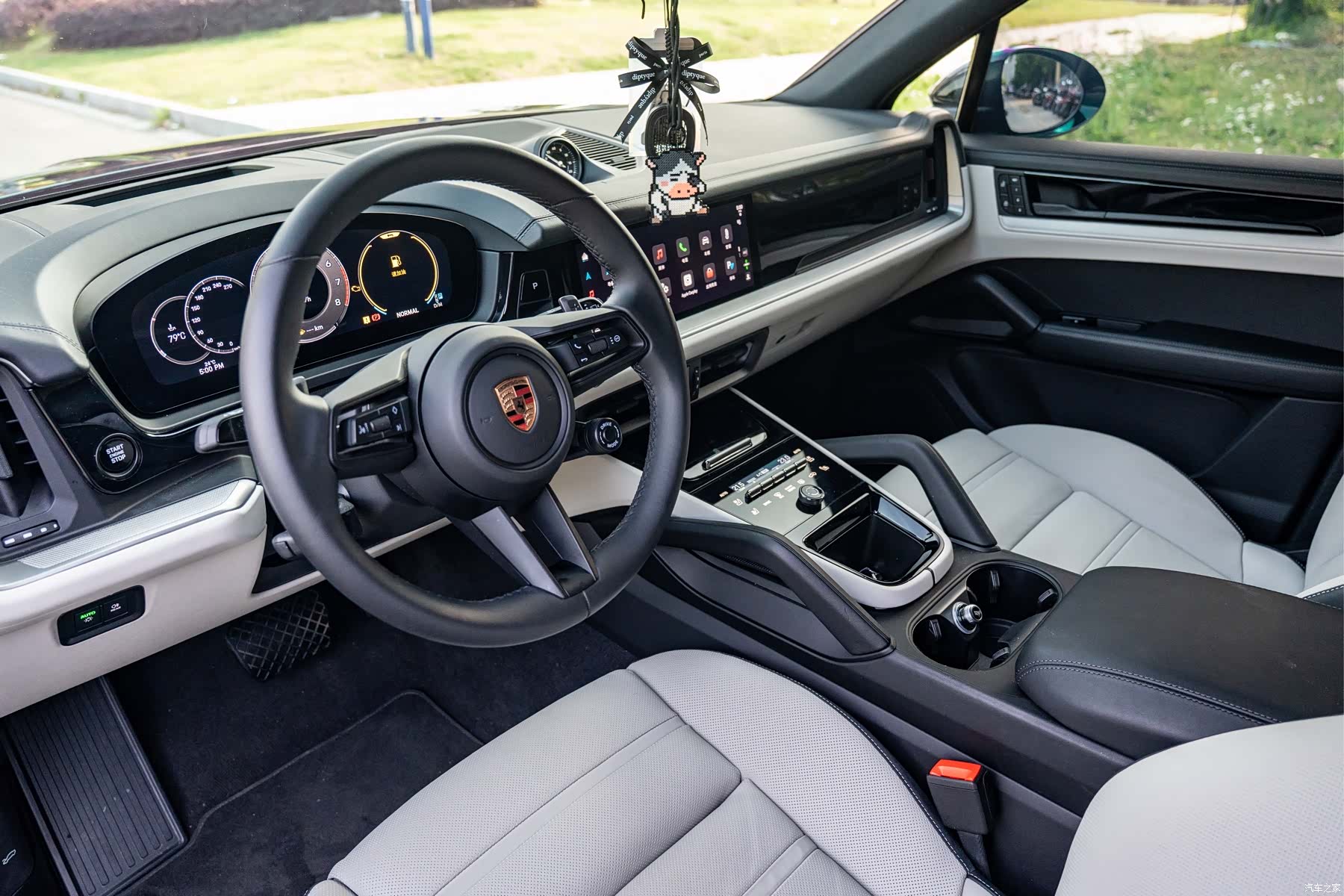 Porsche Cayenne, 2025 9