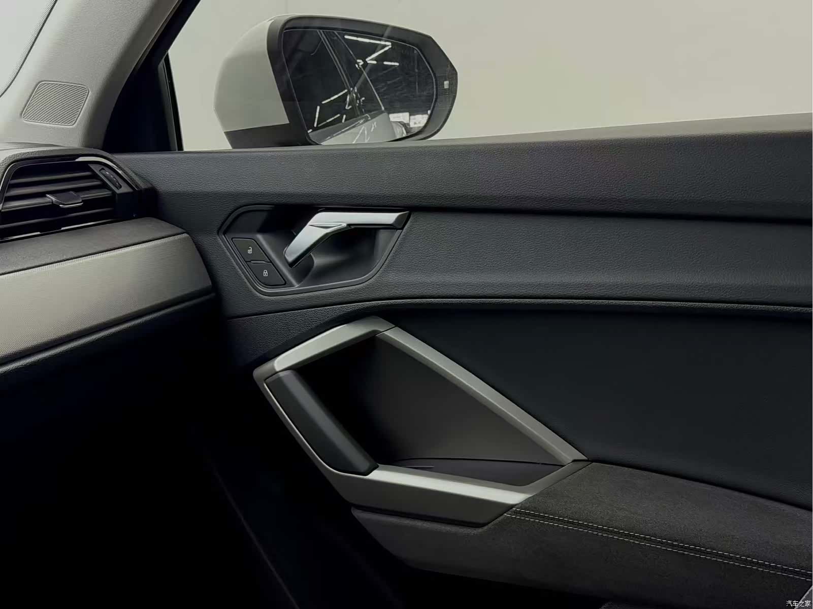 Audi Q3, 2022 13