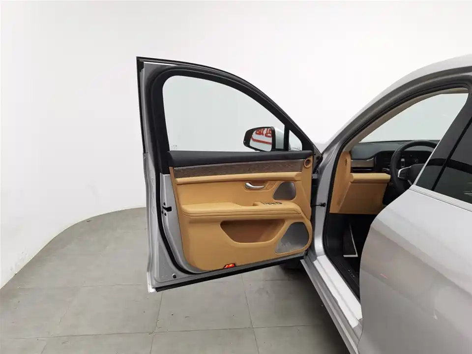 AITO Ask the world M5