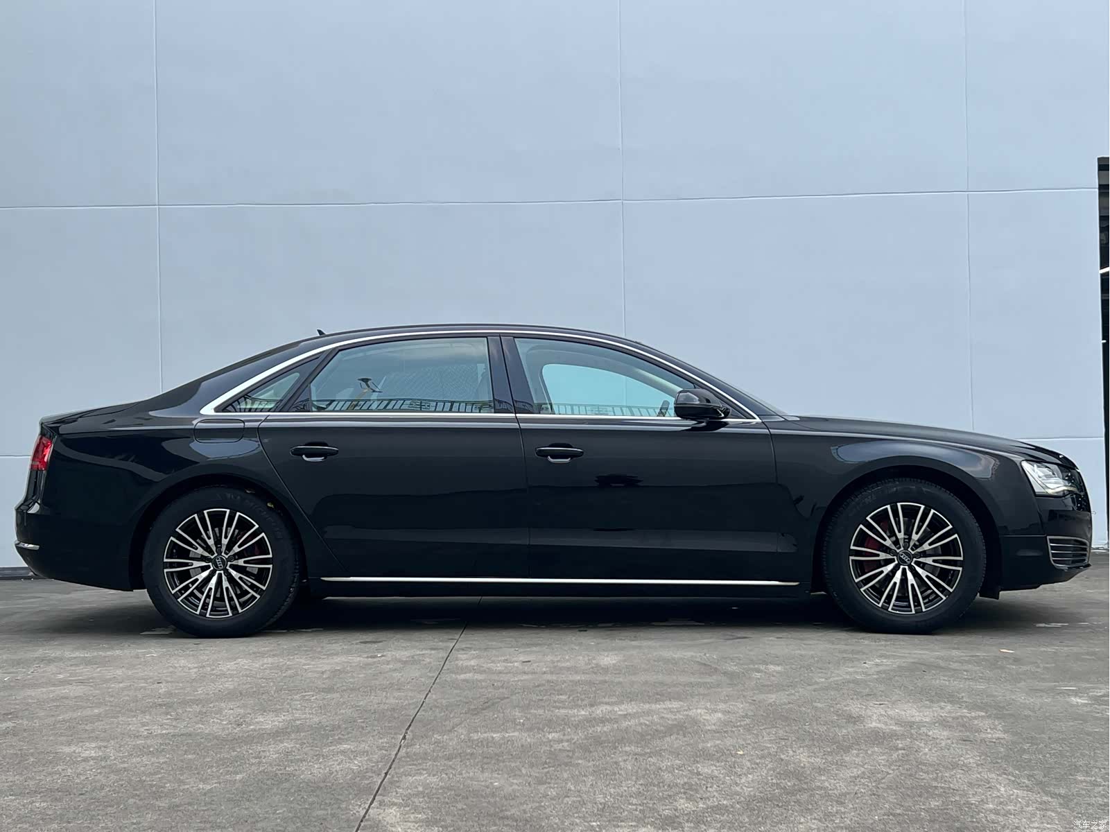 Audi A8L, 2013 4