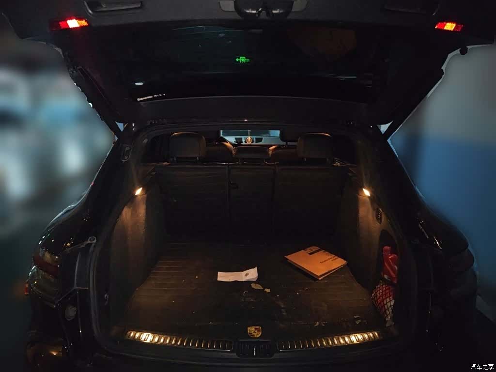 Porsche Macan, 2020 10