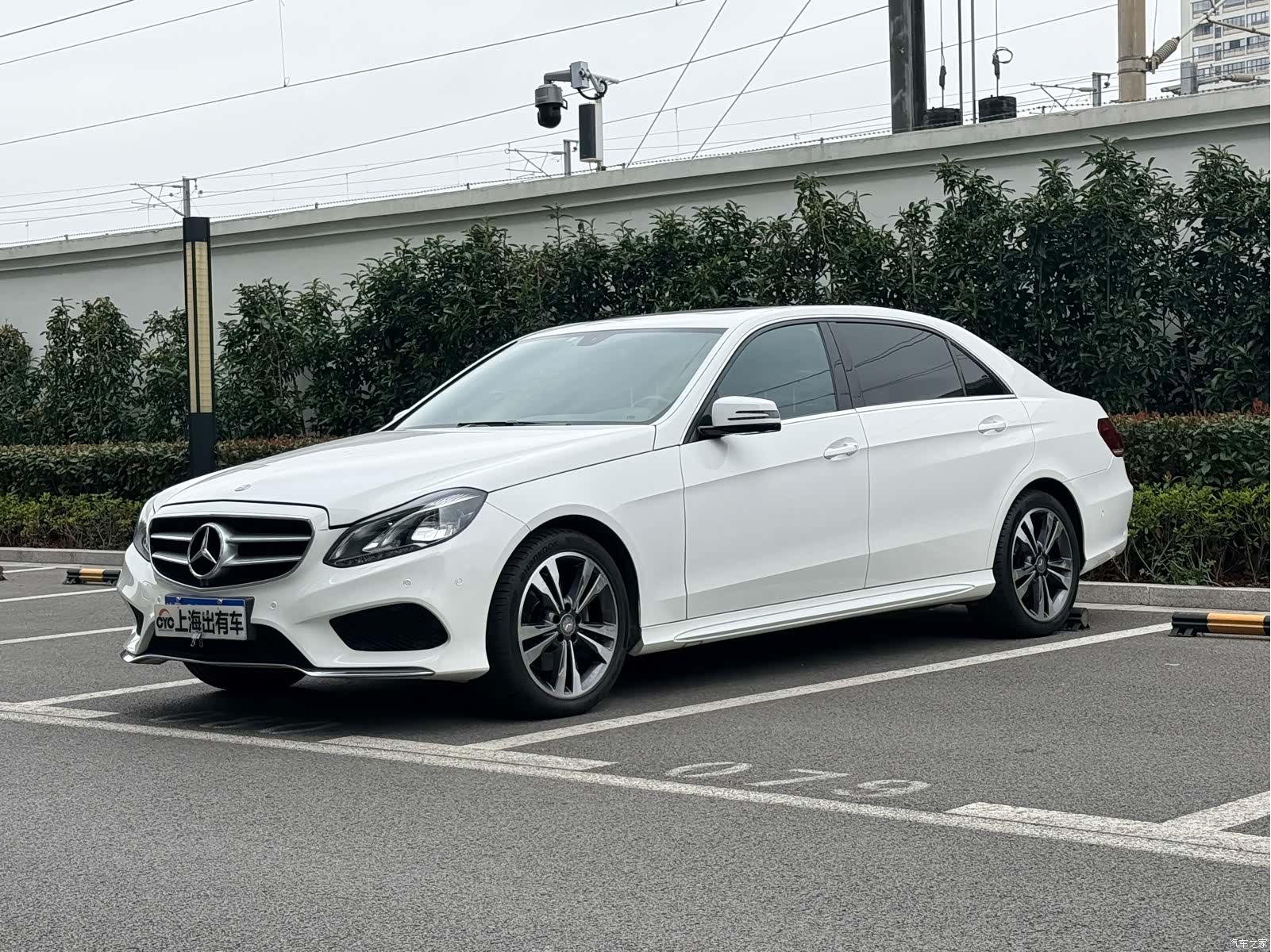 Mercedes-Benz E-Class, 2015 1