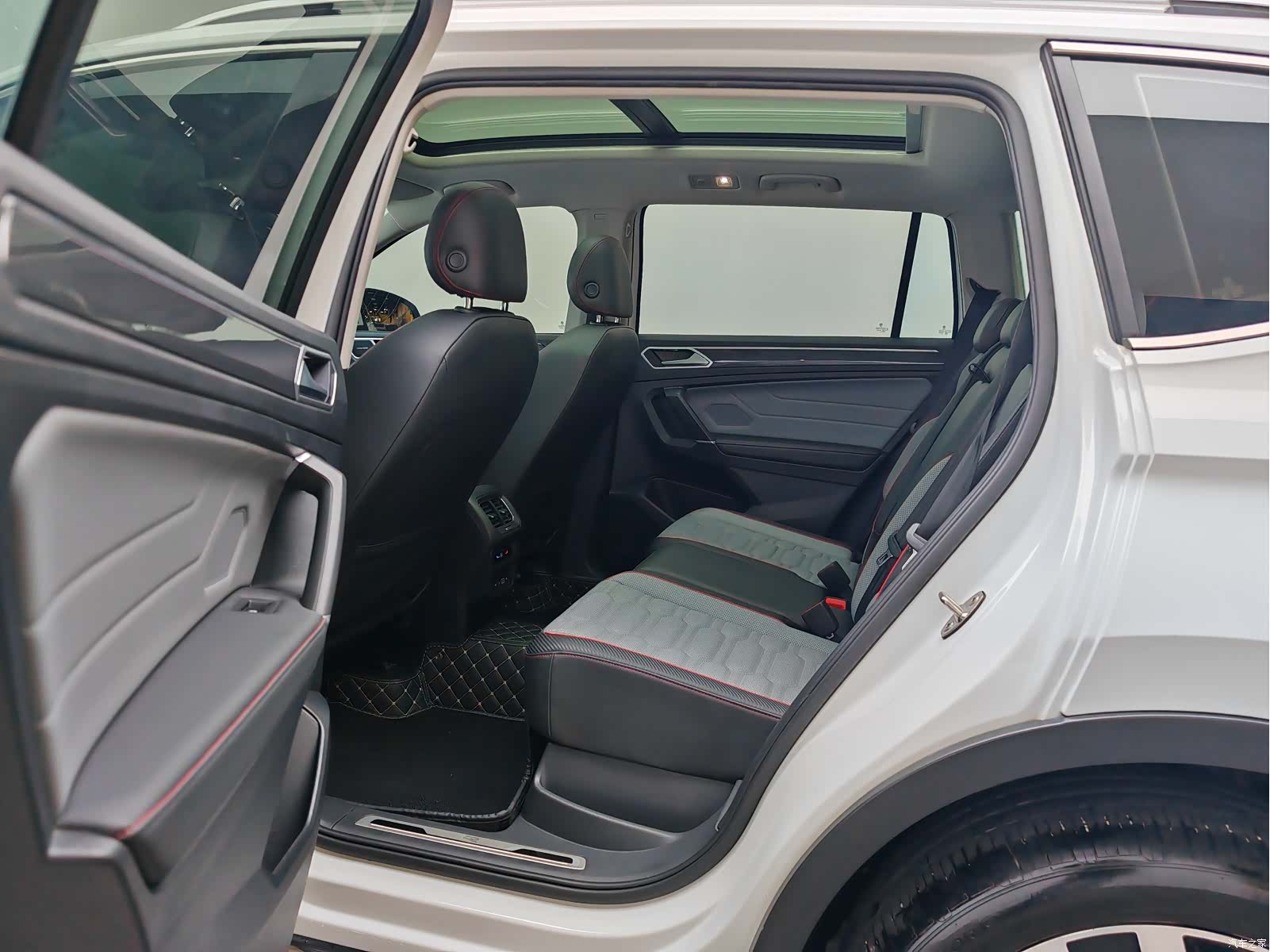 Volkswagen Tiguan L, 2022 17