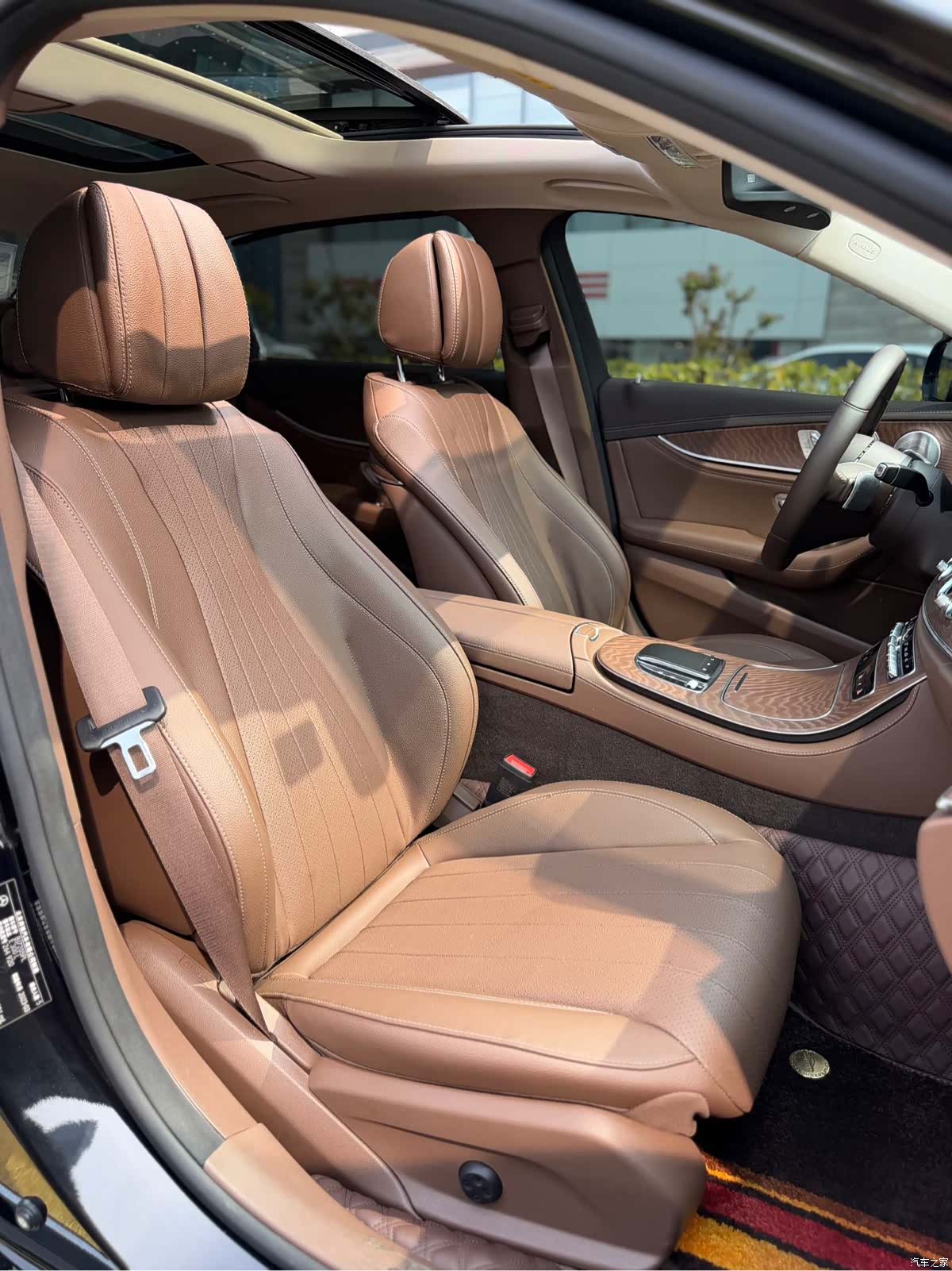 Mercedes-Benz E-Class, 2023 9