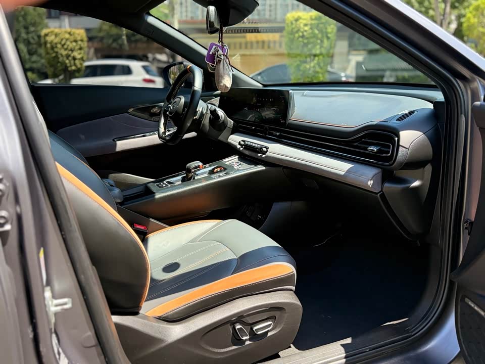 Trumpchi Shadow Leopard