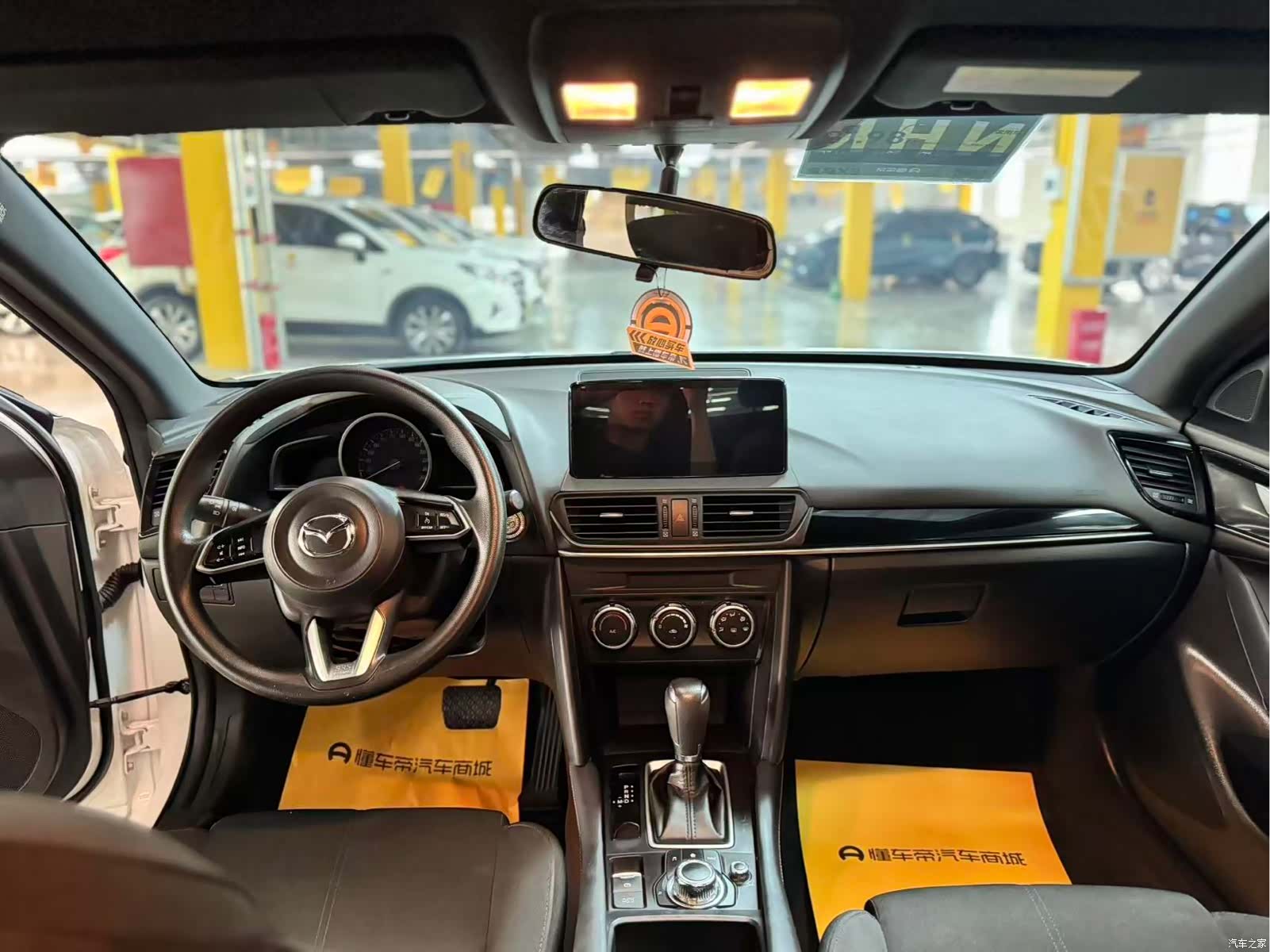 Mazda CX-4, 2023 10