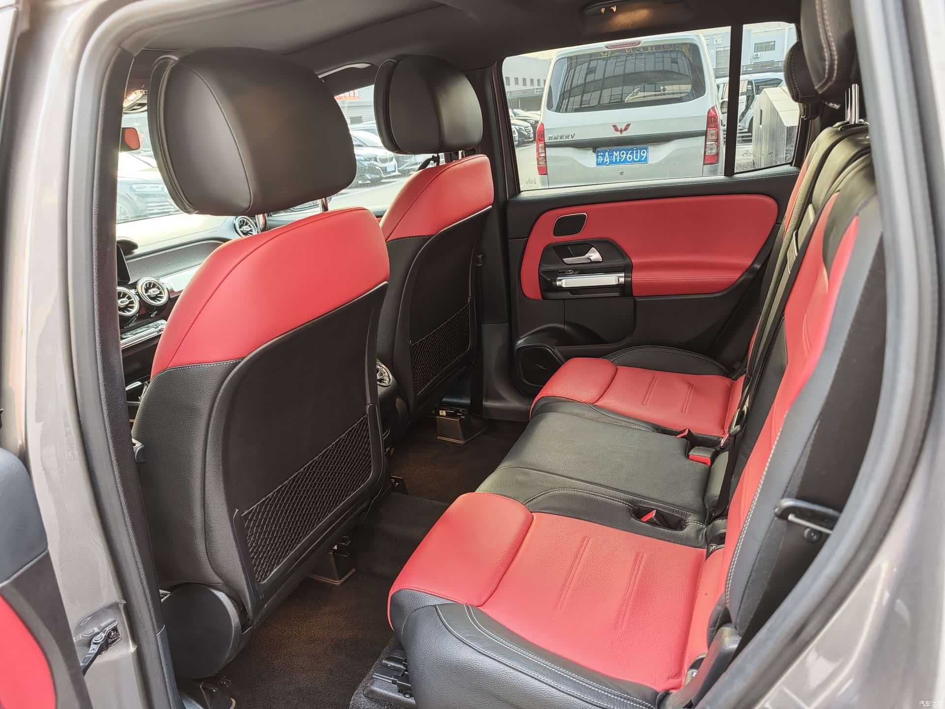 Mercedes-Benz GLB, 2021 16