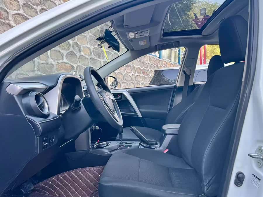 Toyota RAV4 2019, фото 4