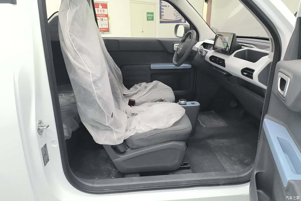 Geely Panda, 2025 8
