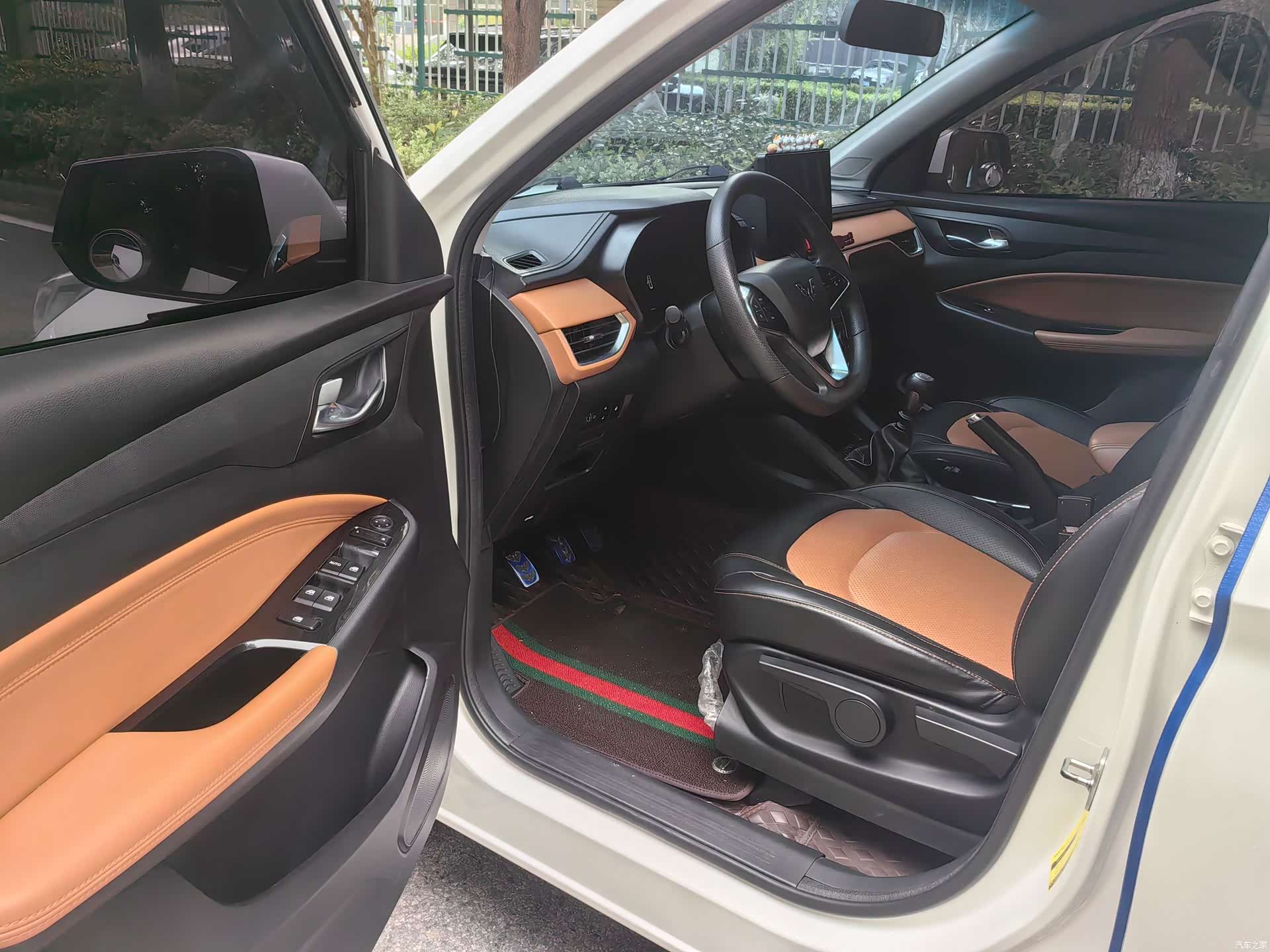 Wuling Hongguang, 2017 13