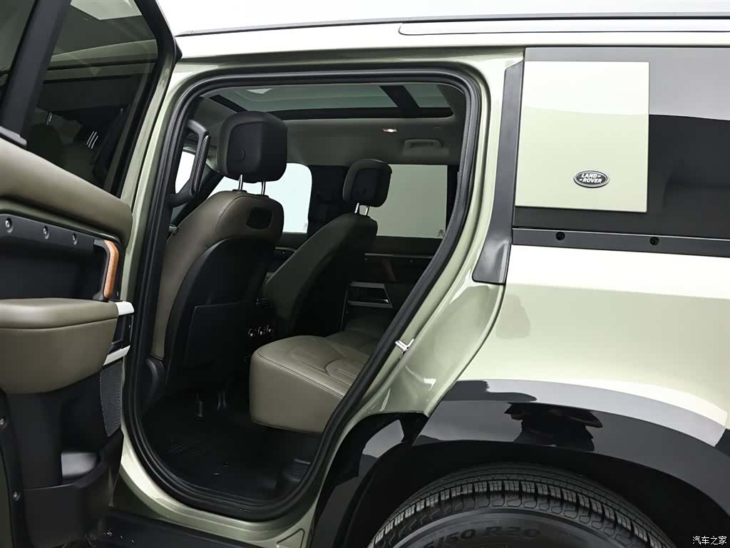 Land Rover Defender, 2021 13